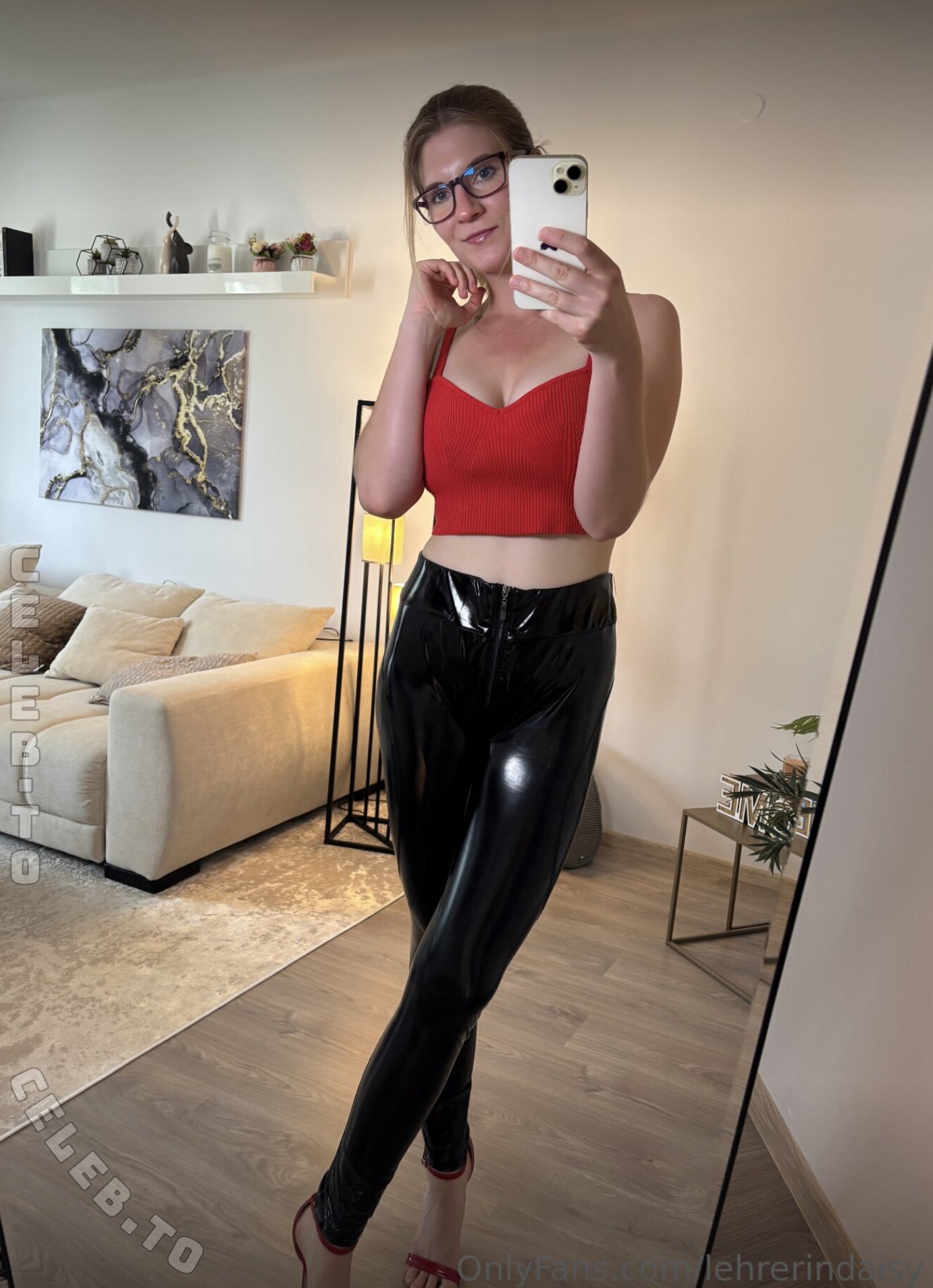 Daisyxlicious nude photo 5