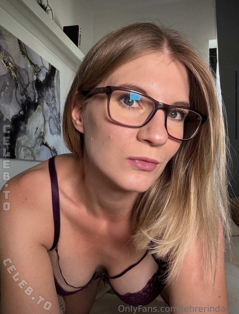 Daisyxlicious nude photo 3
