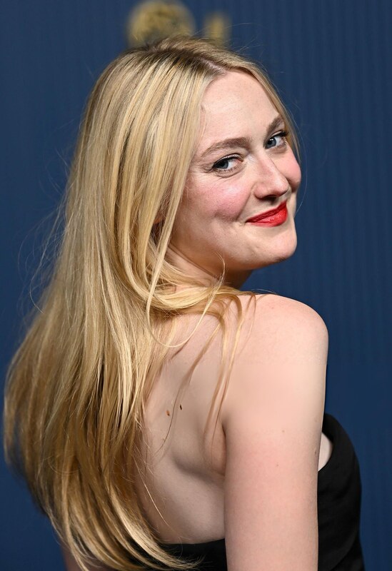 Dakota Fanning nude photo 8