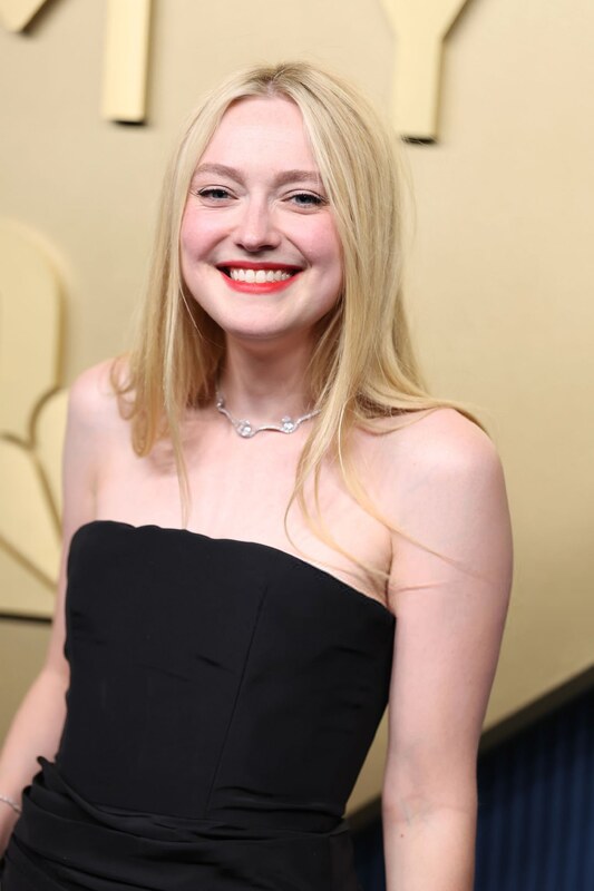 Dakota Fanning nude photo 12