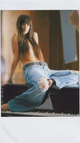 Dakota Johnson nude photo 57