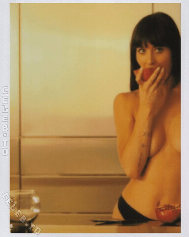 Dakota Johnson nude photo 6