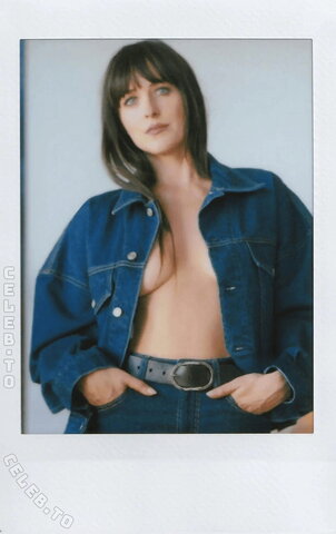 Dakota Johnson nude photo 2