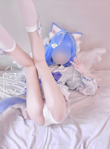 Dal nude photo 5