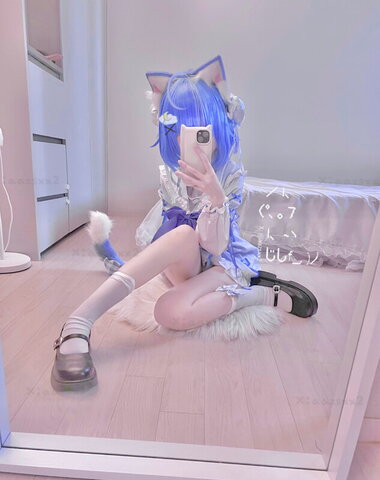 Dal nude photo 4