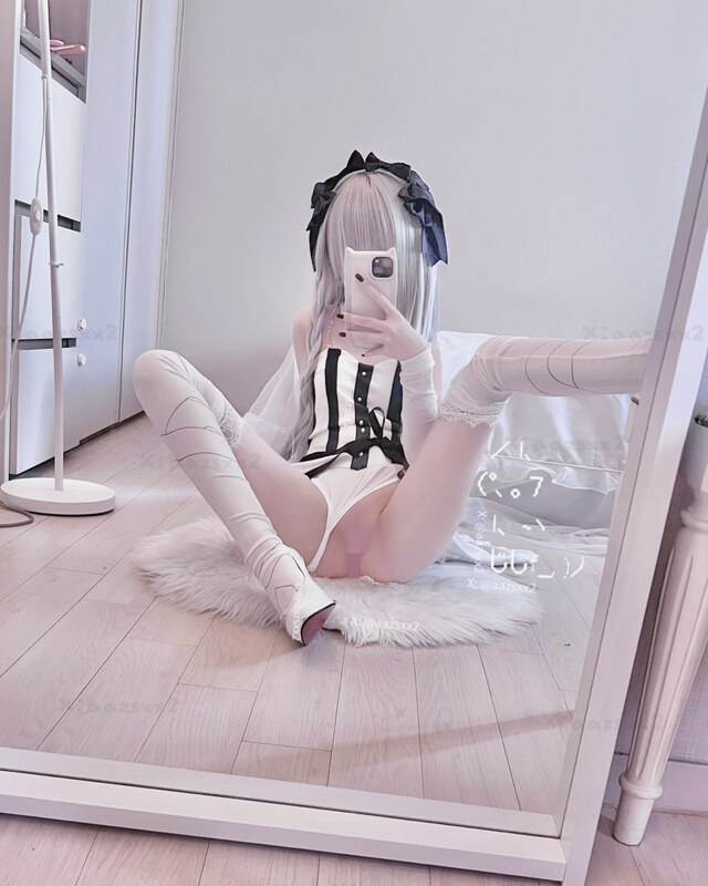 Dal nude photo 6
