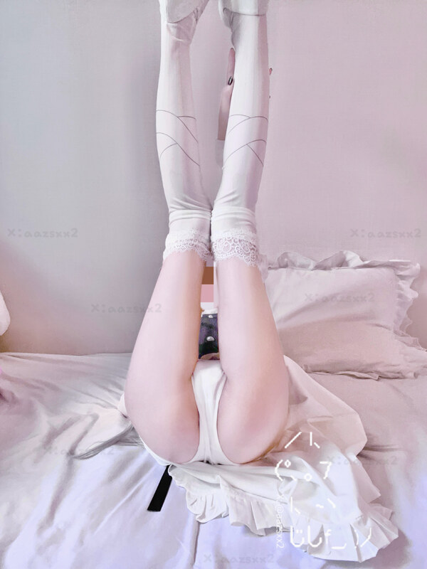 Dal nude photo 9