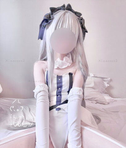 Dal nude photo 4