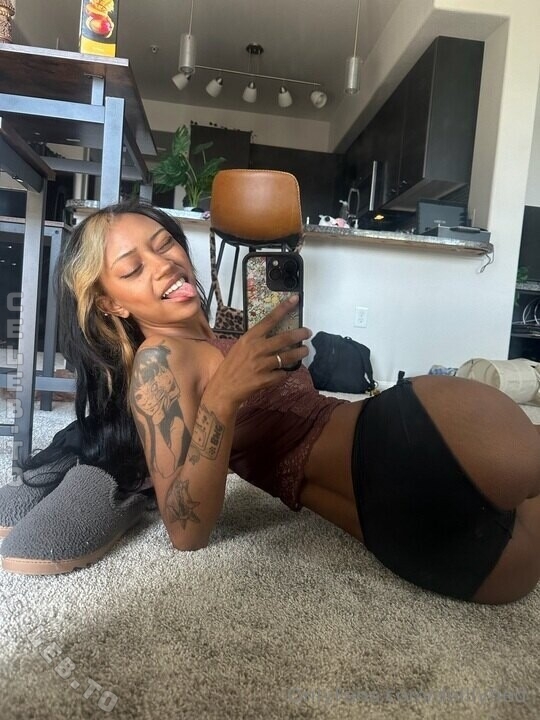 Dalia Dolllyfield nude photo 7