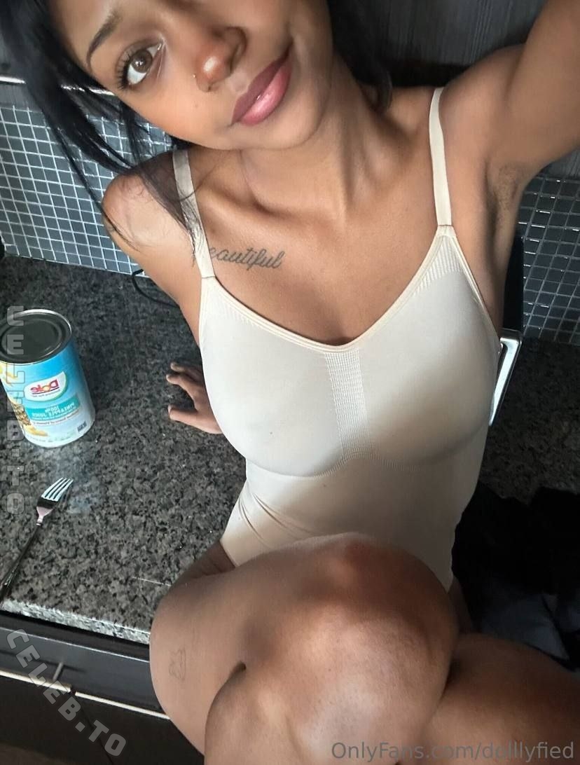 Dalia Dolllyfield nude photo 4