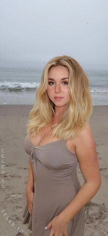 Dalia nude photo 14