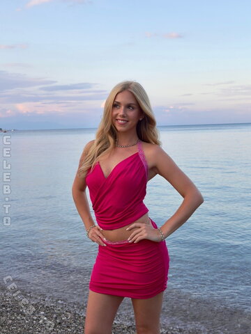 Dalia photo 5