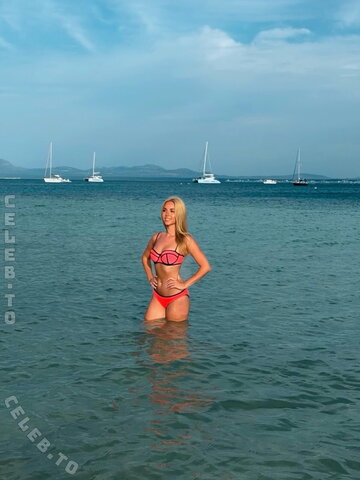 Dalia photo 3