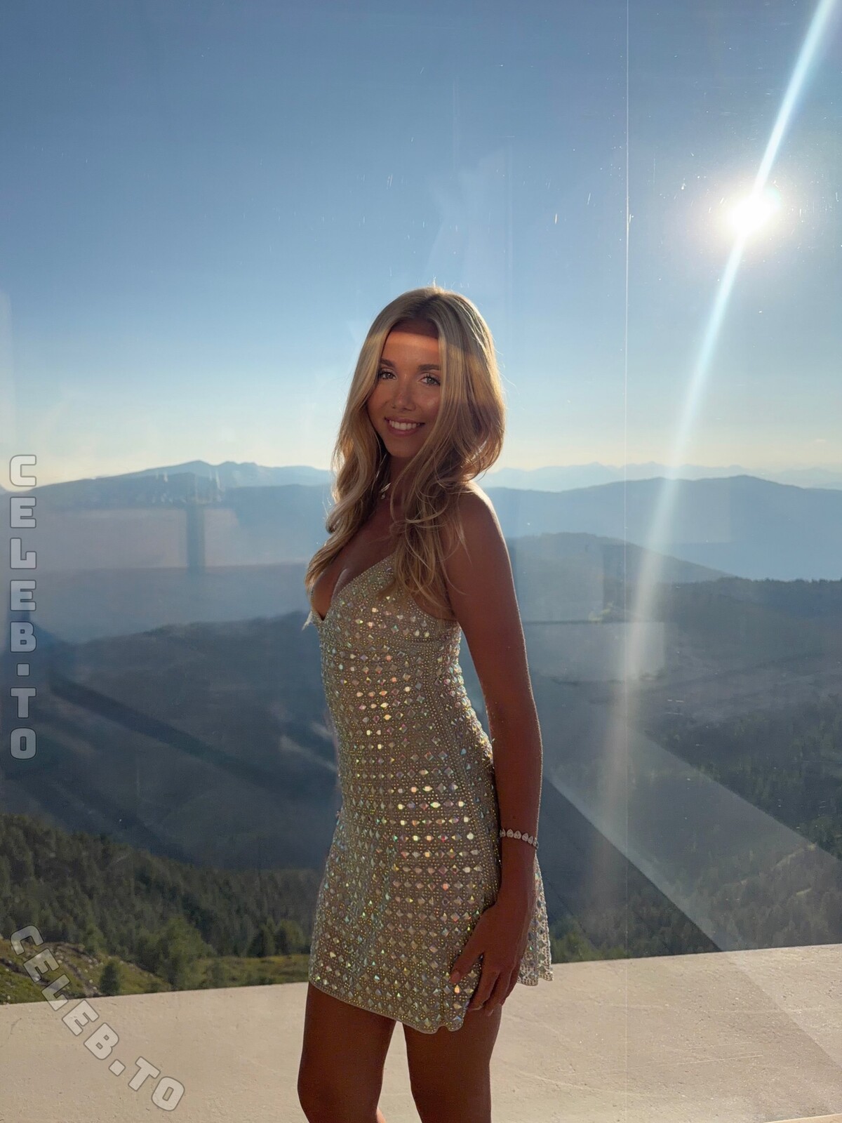 Dalia nude photo 2