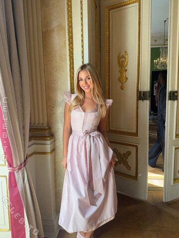 Dalia nude photo 5