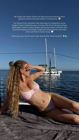 Dalmalaluna nude photo 7