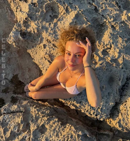 Dalmalaluna nude photo 2