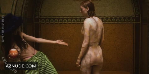 Dana Herfurth nude photo 9