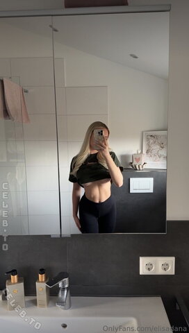 Dana Kufner nude photo 7