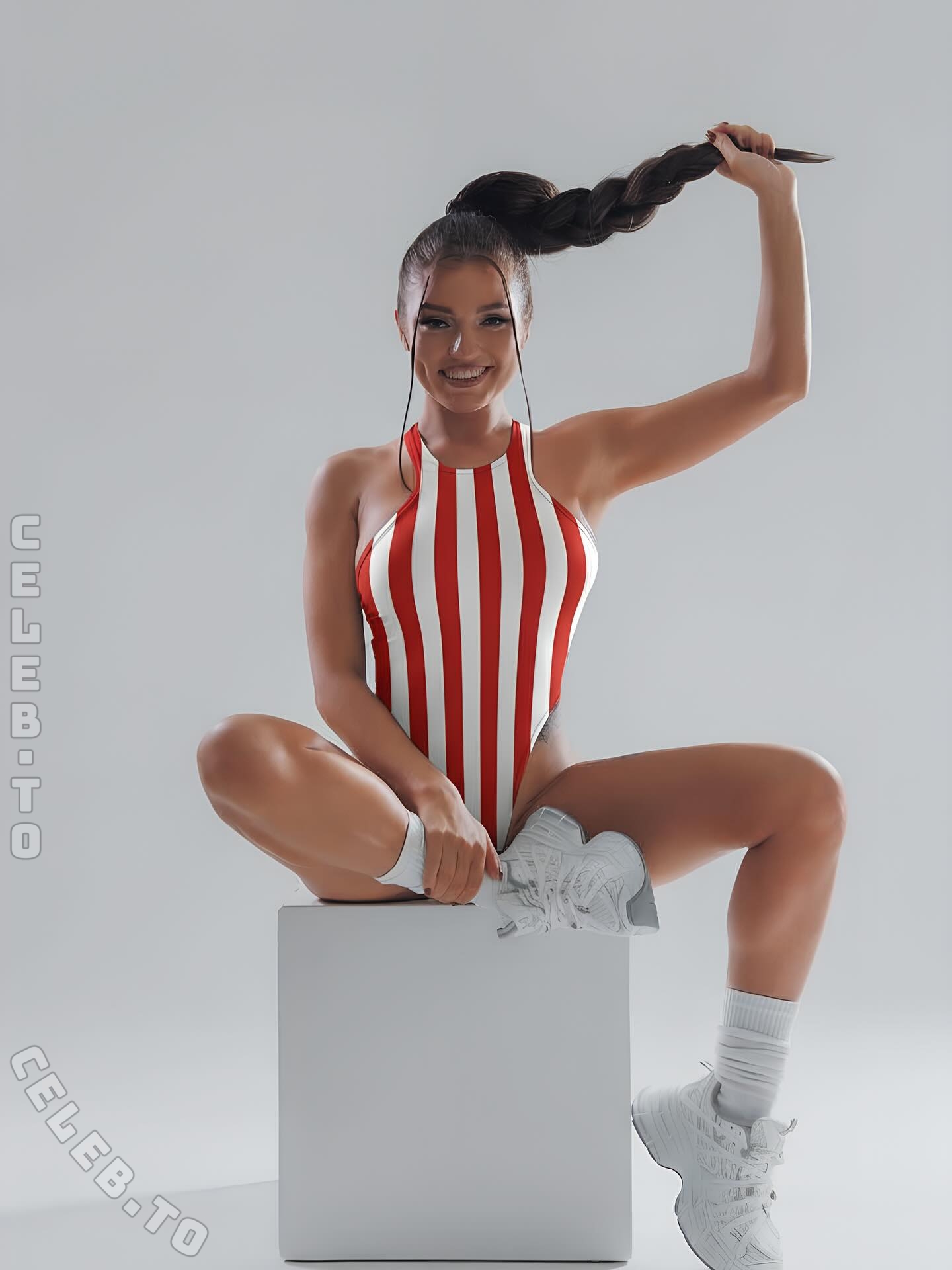 Dance Malyshka nude photo 3