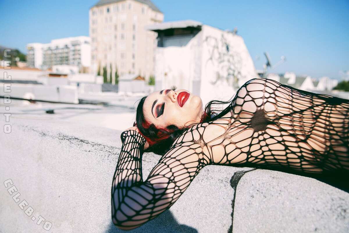 Dani Divine nude photo 14
