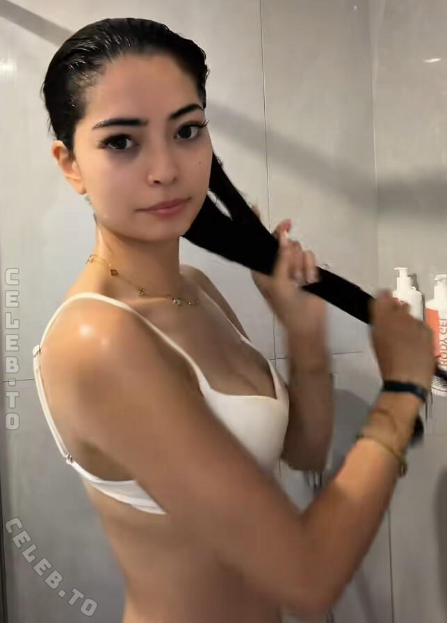 Dani Klieber nude photo 4