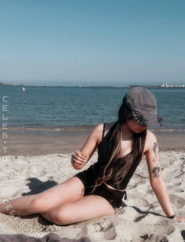 Daniela Herrera Hot (3 photos)