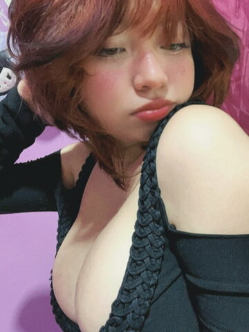 Daniela Urbina nude photo 5