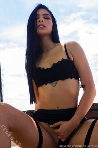 danielaantury nude photo 14
