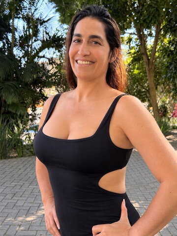 Daniele Hypolito nude photo 4