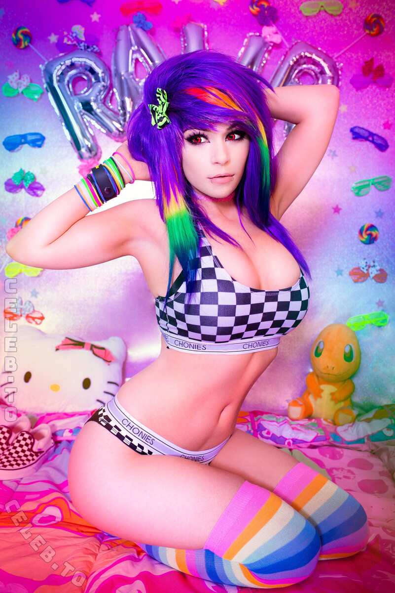 Danielle Beaulieu nude photo 4
