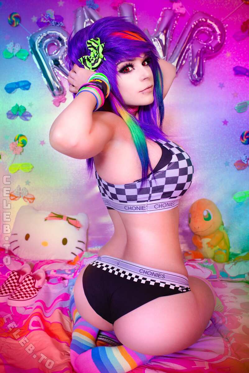 Danielle Beaulieu nude photo 6