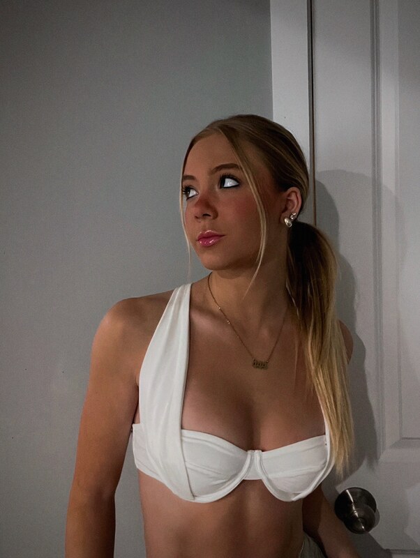 Danielle Jordan nude photo 9