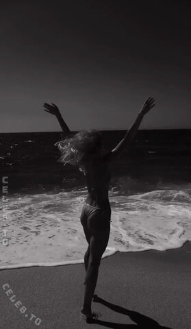 Danique Hosmar – Black White Bikini Story