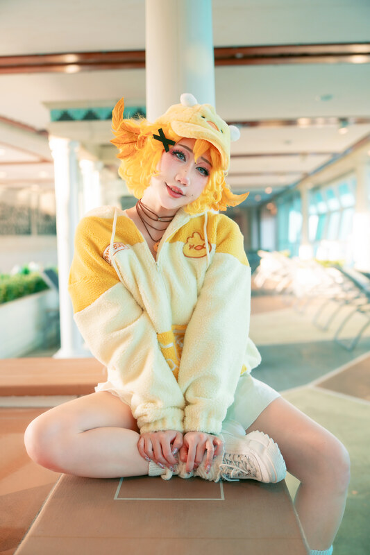 Danisaurz nude photo 6