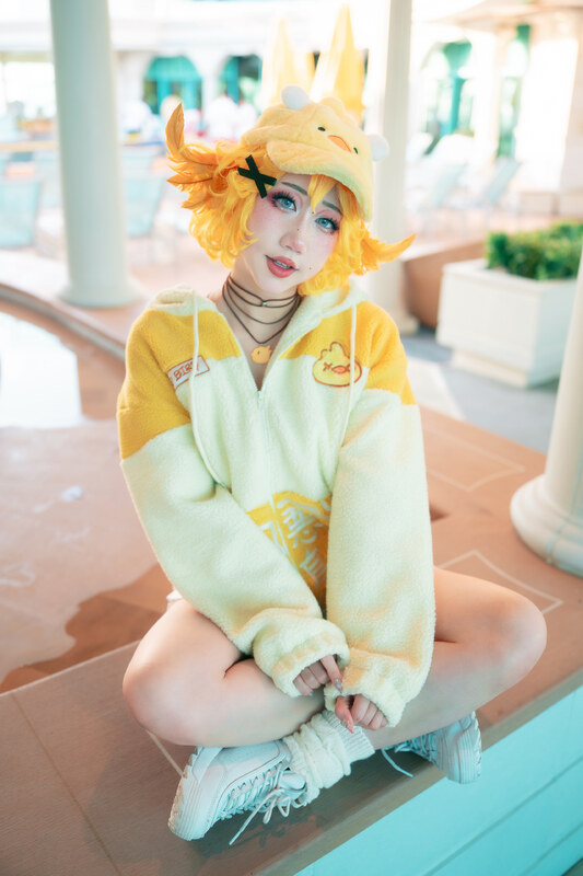 Danisaurz nude photo 8