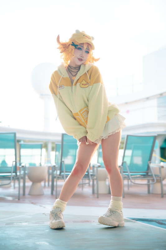 Danisaurz nude photo 10