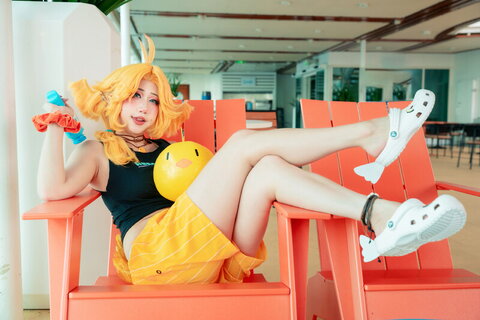 Danisaurz nude photo 38