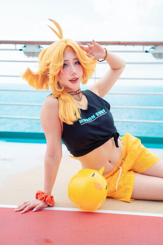 Danisaurz nude photo 37