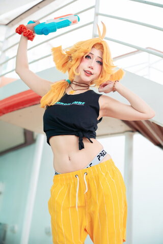 Danisaurz nude photo 33