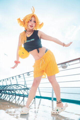 Danisaurz nude photo 30
