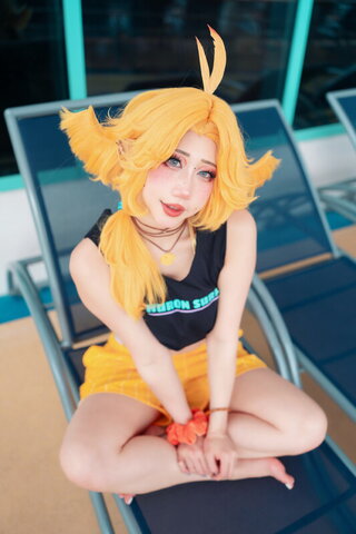 Danisaurz nude photo 27