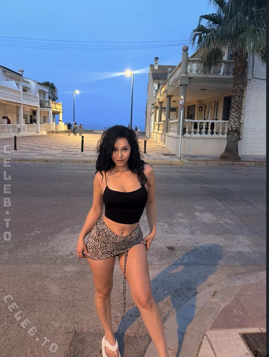 Danja Kilani nude photo 1