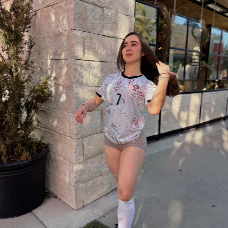 Danya Bernal nude photo 4