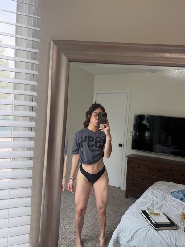 Danya Bernal nude photo 29