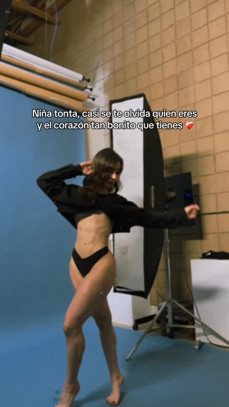 Danya Bernal nude photo 38