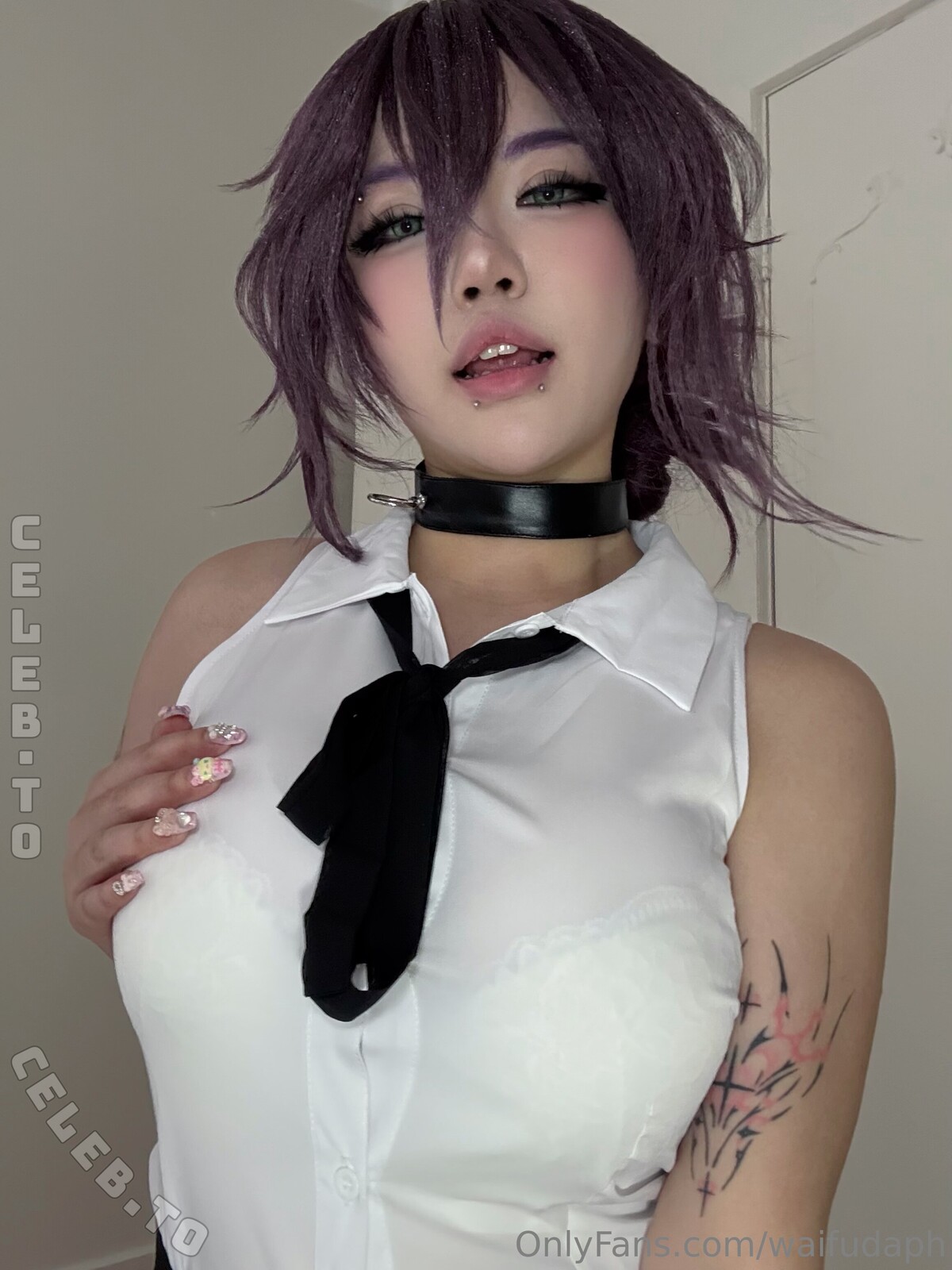 Daphasmr nude photo 6