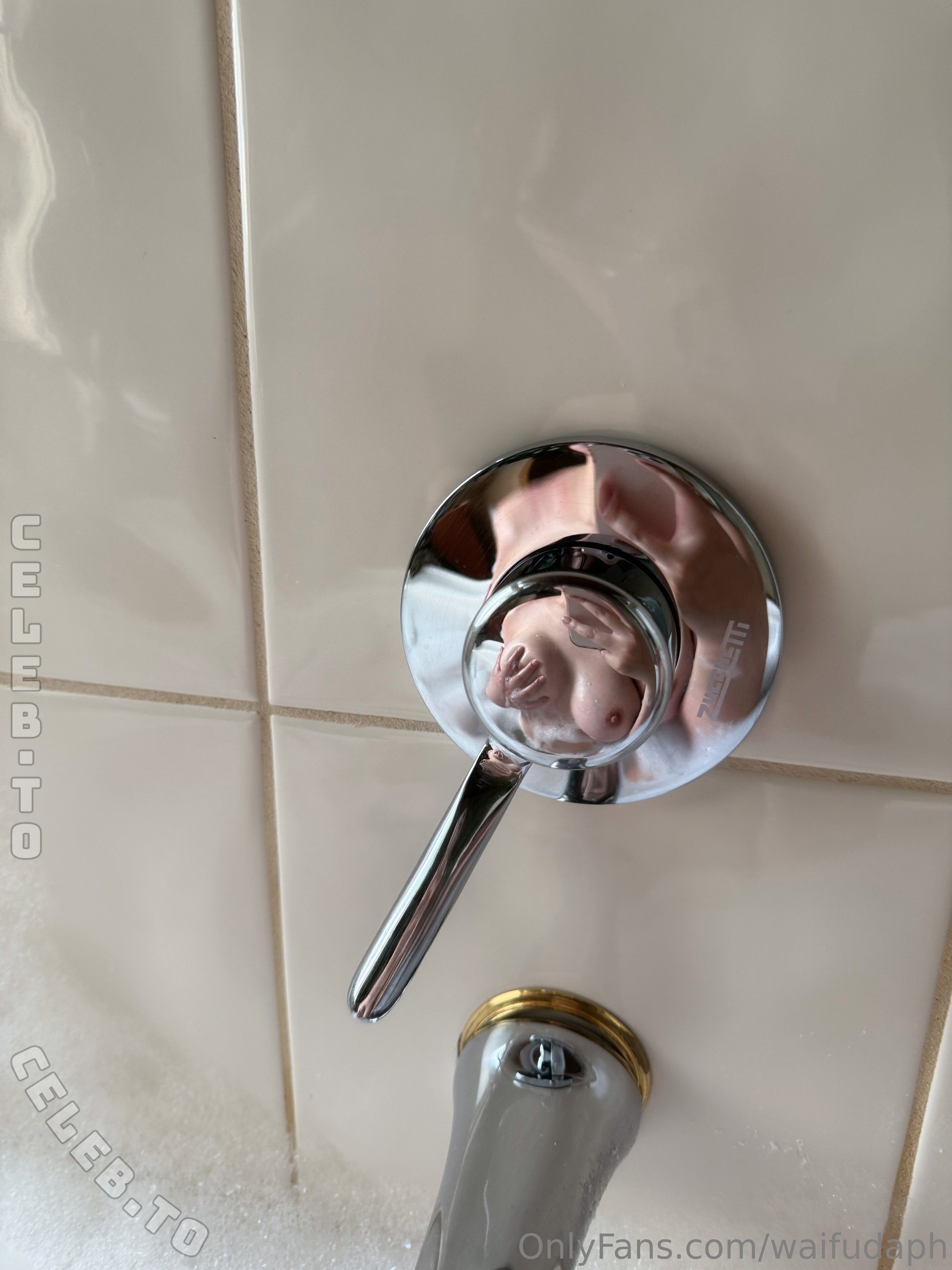 Daphasmr nude photo 13