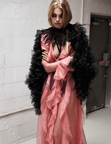 Daphne Groeneveld photo 3