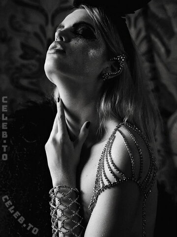 Daphne Groeneveld photo 5